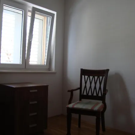 Apartman With A Parking Space Seget Donji, - 11524 *