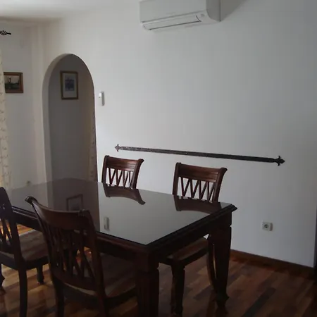 Apartman With A Parking Space Seget Donji, - 11524 *
